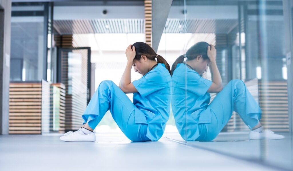 看護師の1年目の離職率は10% 多くの人が辞めたいと考える背景