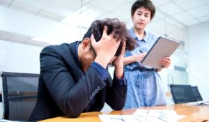 会社に退職日を勝手に決められた場合の解決法と無料相談先