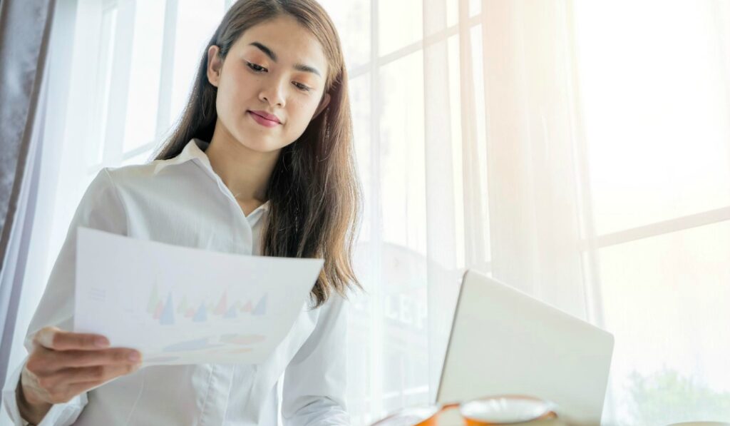 ブラック企業を辞めたい女性が退職代行を利用するケース