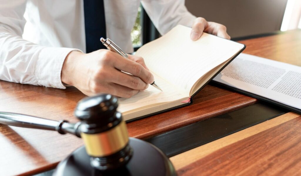 弁護士による退職代行なら訴えられるリスクを回避できる理由