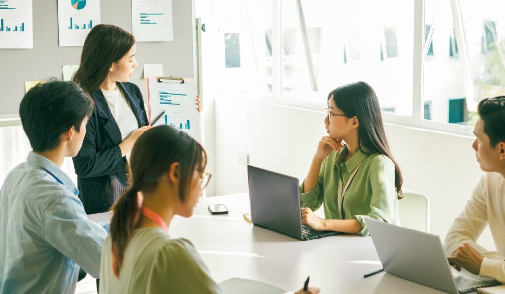 契約期間中の退職で派遣先とのトラブルを避けるための準備と注意点