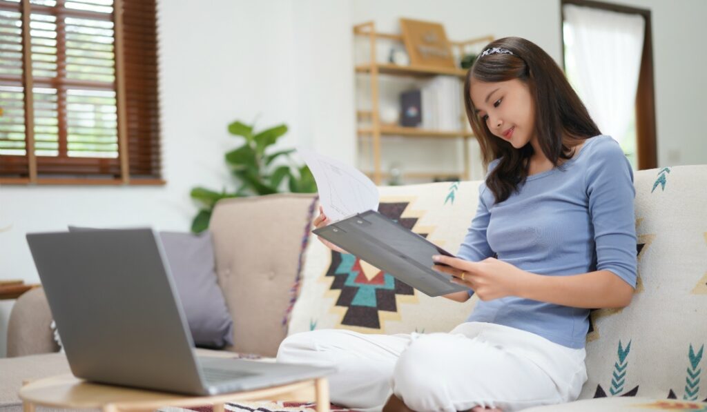 退職代行で懲戒解雇になると再就職や失業保険はどうなるか