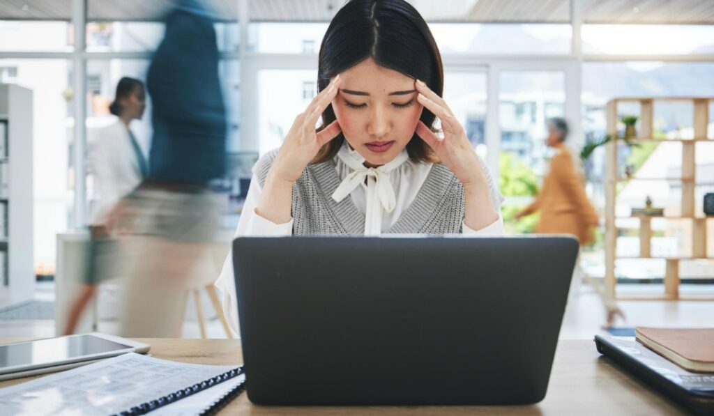 退職代行で後悔する?サービス利用後の転職活動への影響と注意点