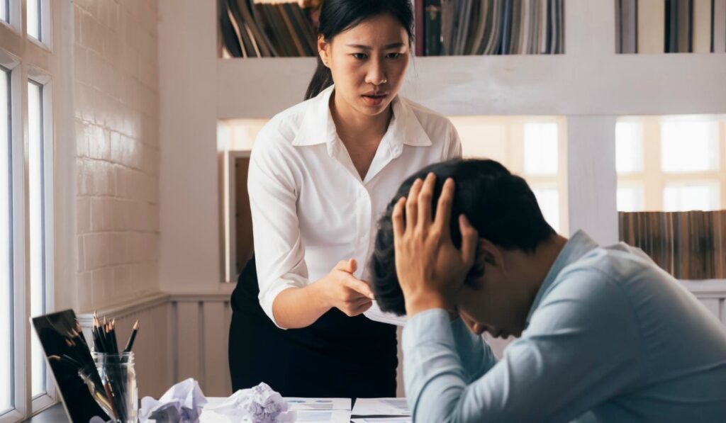 契約社員が1か月で辞めるリスクと現場で起きやすいトラブル