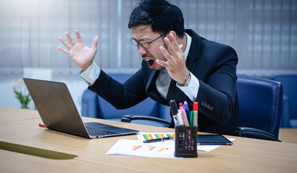 就業規則を無視して退職した場合の代表的なトラブル事例