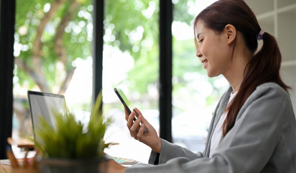 個人事業主でも退職代行サービスは使える？業務委託契約の法律とリスク