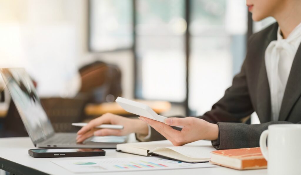 公務員でも退職代行は利用できる？｜国家・地方で異なる結論