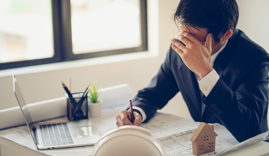 即日退職で損害賠償請求が問題になる典型的なケース