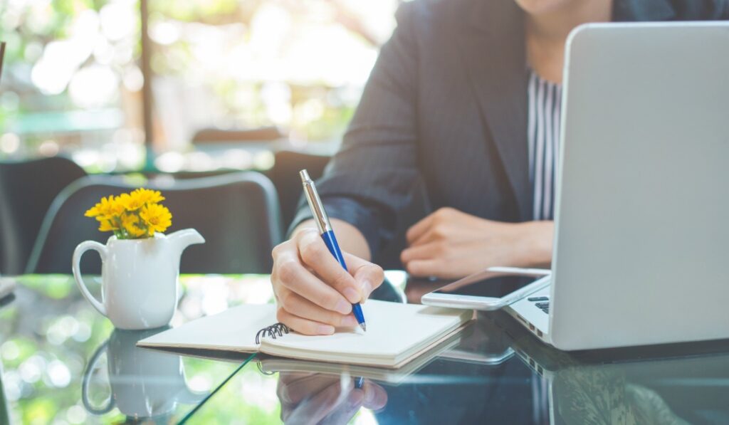 2週間前の退職届・退職願の正しい出し方