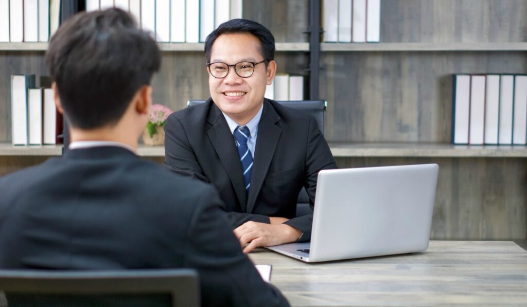 転職を選ぶ場合のタイミングと求人・エージェント活用法