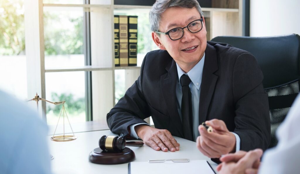 退職引き止めがしつこい場合は違法になる？