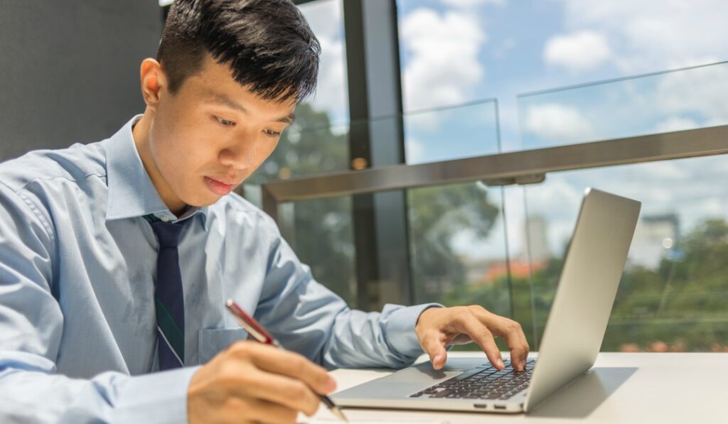 退職代行の即日退職は違法なのか