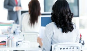 公務員の年度途中退職は迷惑？年度末まで待つ必要はある？
