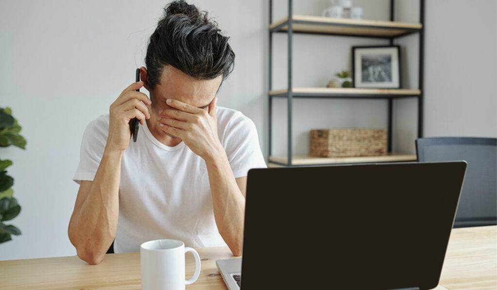 体調不良で出社できないときの退職の伝え方